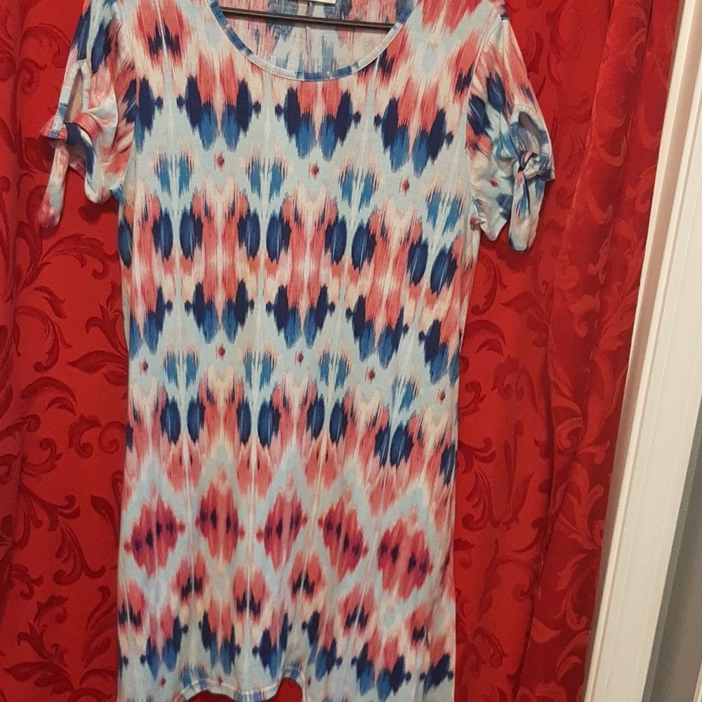 BOBBIE & BROOKS 95% POLYESTER AND 5% SPANDIX DRESS - Picture 5 of 11
